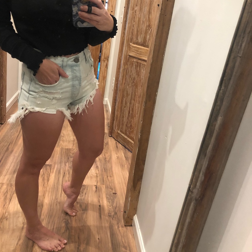 One Teaspoon Bandits Shorts 25